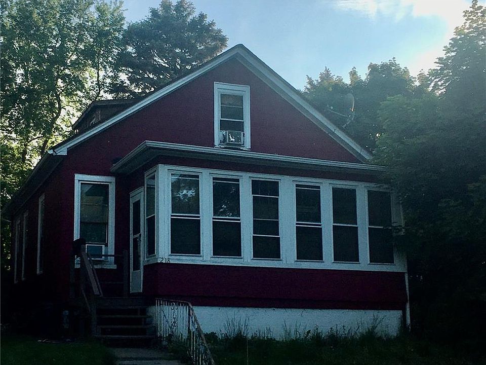 2nd image of 218 Poplar St