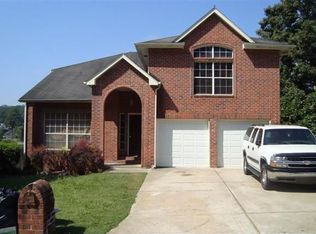 657 Woodstone Rd, Lithonia, GA 30058