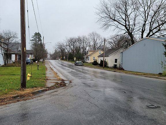 5th image of 701 S 11th St