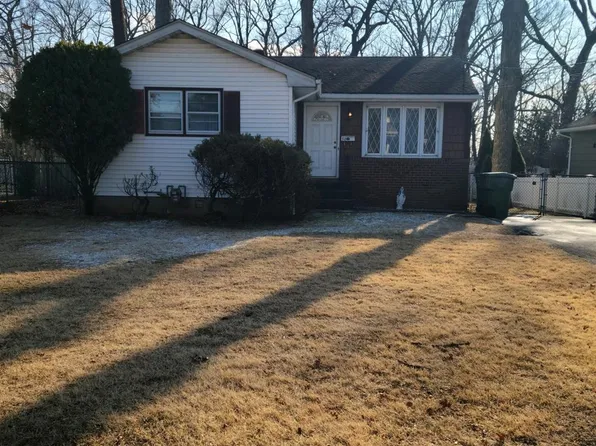 52 Kathleen Pl, Edison, NJ 08817