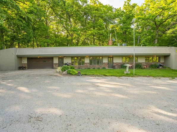 35705 Sample Ln, Van Meter, IA 50261