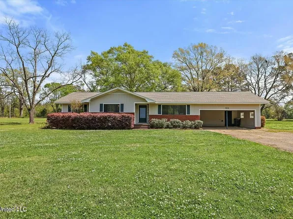 111 Mathis Rd, Crystal Springs, MS 39059