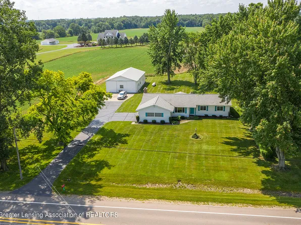 7522 E Mount Hope Hwy, Grand Ledge, MI 48837