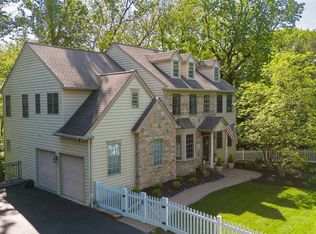 17 Sandy Run Rd, Yardley, PA 19067