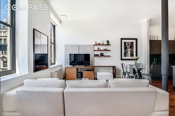 Rented by Compass | media 9