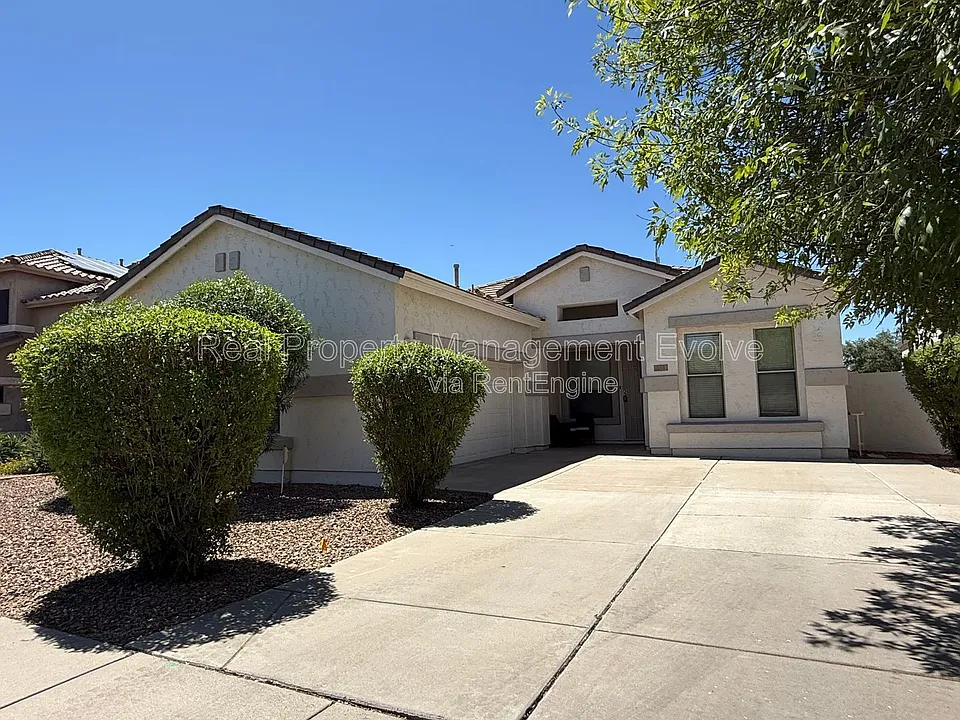 281 W Flamingo Dr