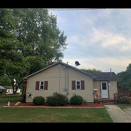 3rd image of 1700 Lennox Ave