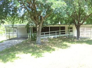 729 Wilderness Rd, Eastpoint, FL 32328