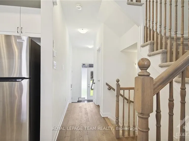 805 Everbloom Ln — Photo 2