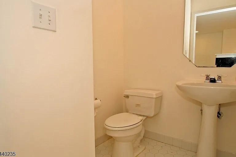 4 Prescott Ct — Photo 13