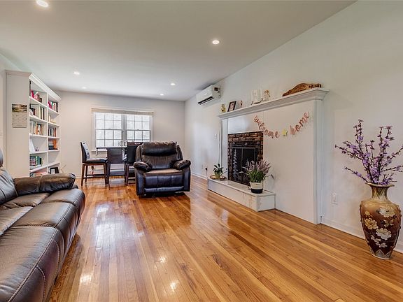 5th image of 8 Brook Ln