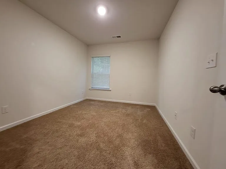 6103 Guildford Hill Ln — Photo 13