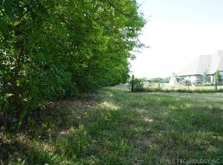 525 East Rd, Claremore, OK 74019