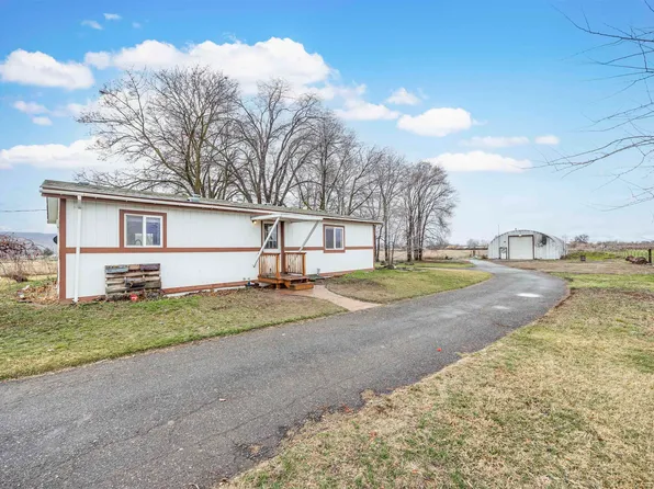 7702 N Griffin Rd, Prosser, WA 99350
