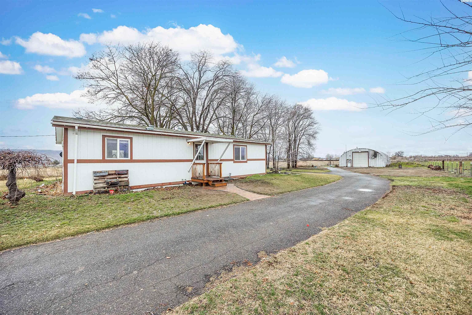 7702 N Griffin Rd photo 1