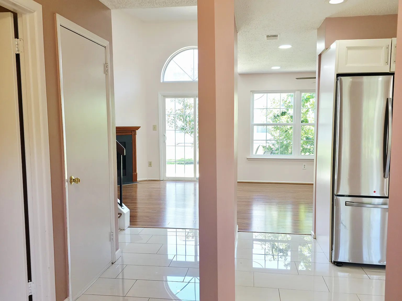 2 bed, 2.5 bath, 1267 sqft, $2,900 — Photo 3