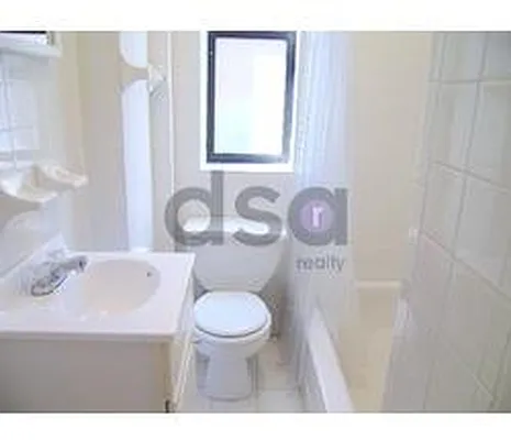 Rented by DSA Realty | media 18