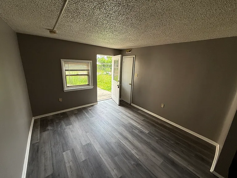 2607 Chichester Ave — Photo 11