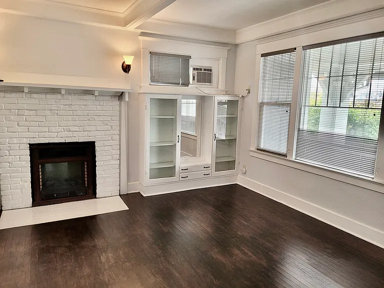 20 Adams Ave #B — Photo 5