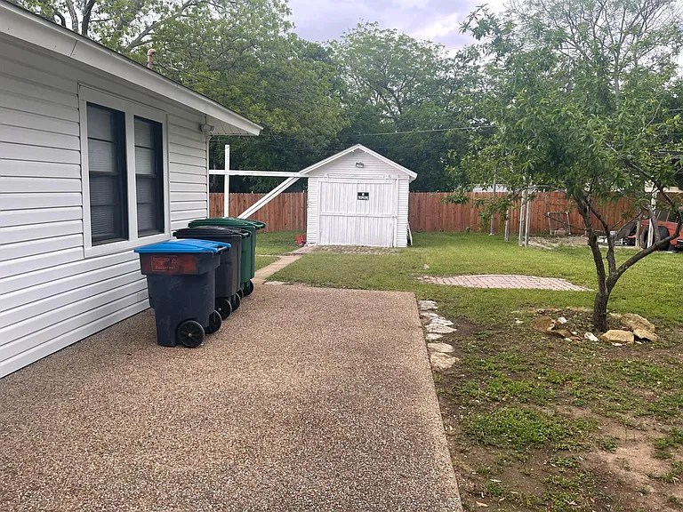 3435 Gordon Ave — Photo 16