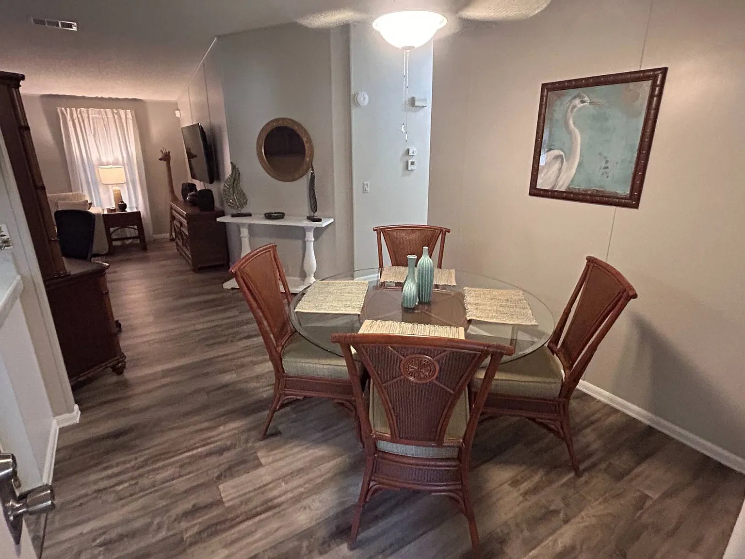 2 bed, 2.0 bath, 1056 sqft, $3,000 — Photo 4