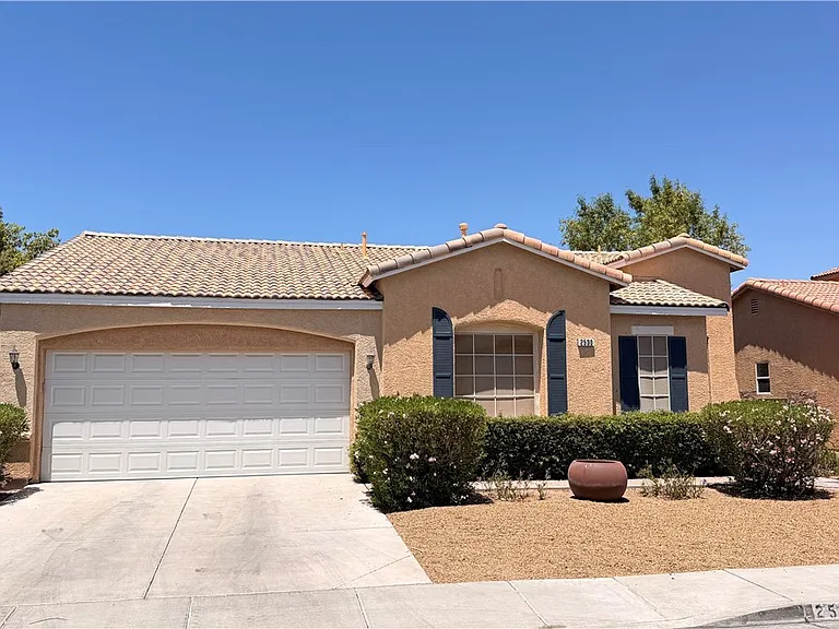 2530 Grange Ave — Photo 1