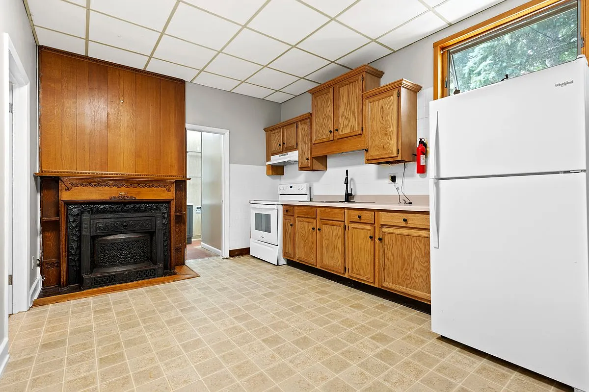 2 bed, 1094 sqft, $1,200 — Photo 4