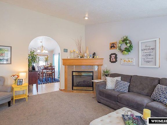 5th image of 2433 Silver Creek Dr