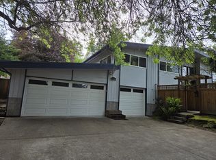 4346 Island Crest Way, Mercer Island, WA 98040