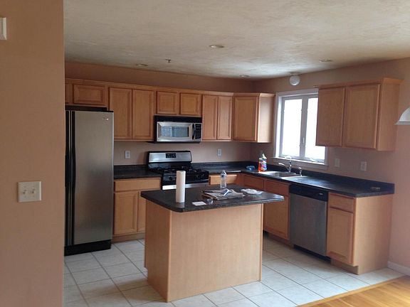 4th image of 100 Nutting Rd Unit E2