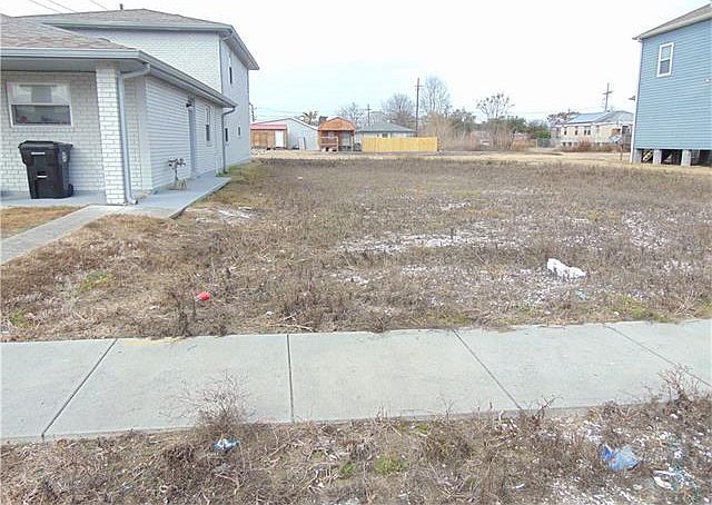 1st image of 1702 Gordon St