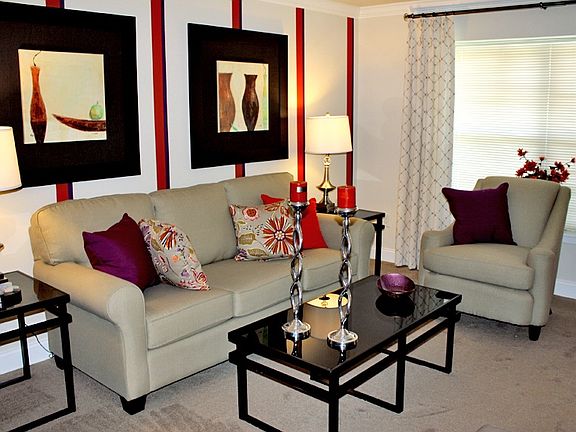 Spaciou Living Room!