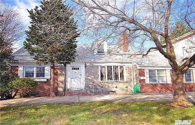 1st image of 30 Beverly Dr