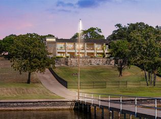 4115 Crescent Dr, Granbury, TX 76049