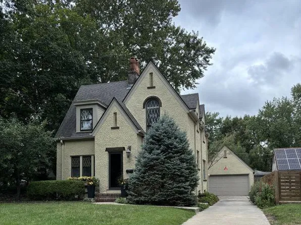 2209 Vermont St, Lawrence, KS 66046