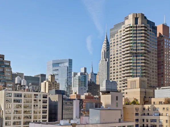 100 United Nations Plaza image 15 of 22