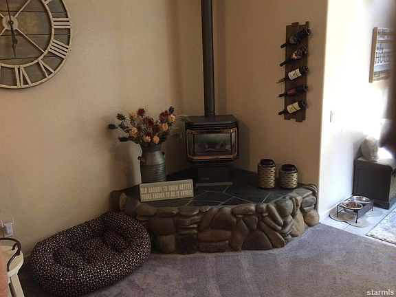 4th image of 779 Patricia Ln