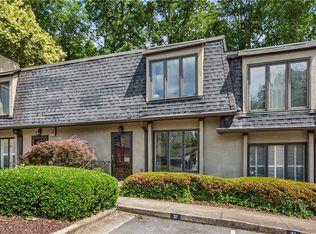 31 Ivy Rdg NE, Atlanta, GA 30342