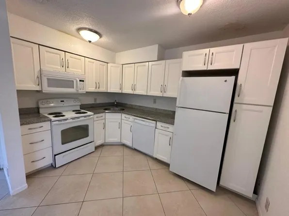 3031 NE 21st Ave APT 4, Fort Lauderdale, FL 33306