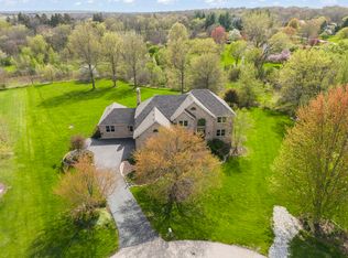 6N626 Denker Ln, Saint Charles, IL 60175