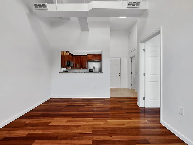 850 Grand Ave #202 — Photo 9