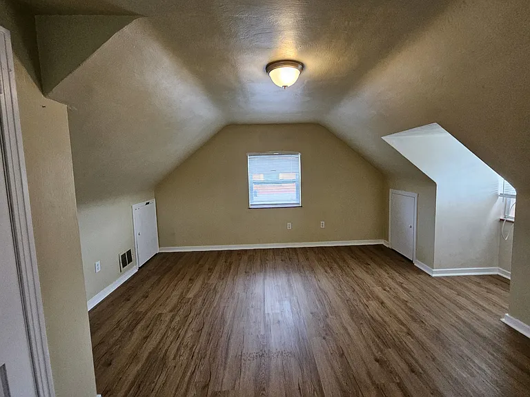 855 Hamil Rd — Photo 14