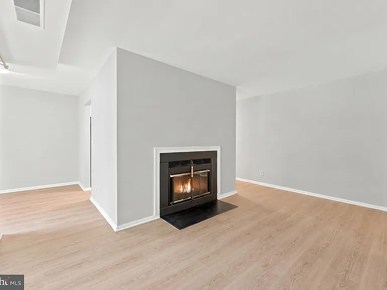 6003 Majors Ln #8-O20 — Photo 10