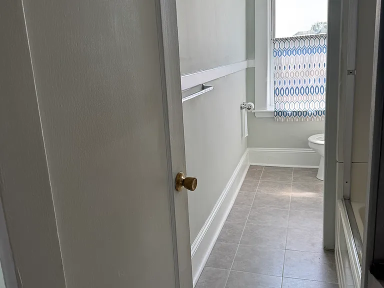 68 Humphrey St #3 — Photo 9