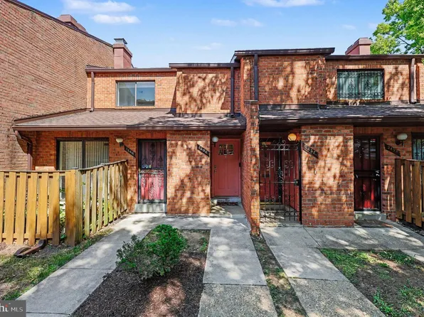 3450 Summit Ct NE #3450, Washington, DC 20018