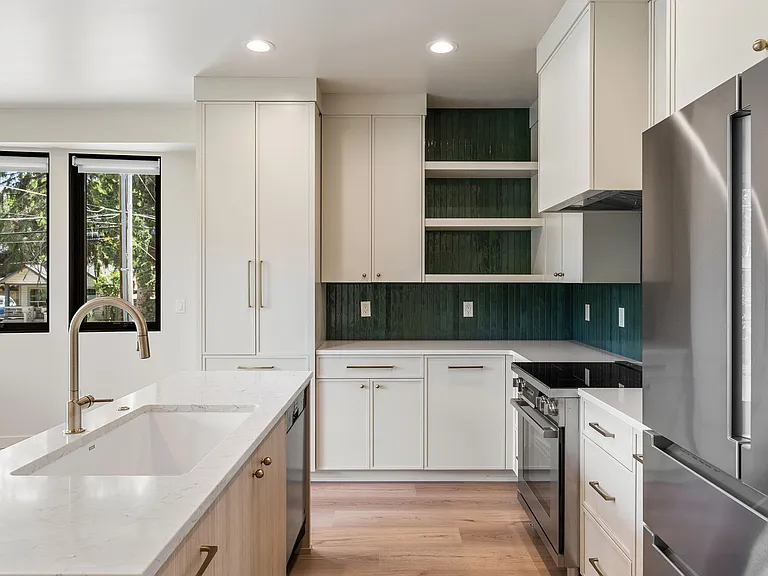 315 Riverside Blvd #3 — Photo 18