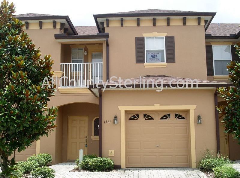 1st image of 1321 Twin Trees Ln