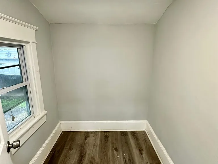 351 N Spring Rd — Photo 9
