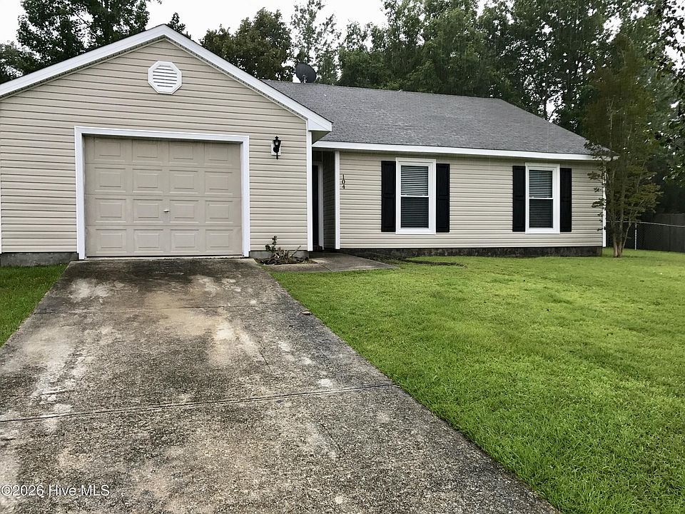 1st image of 104 E Pebble Ct