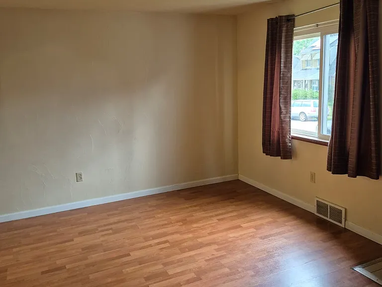 412 Ford St — Photo 15